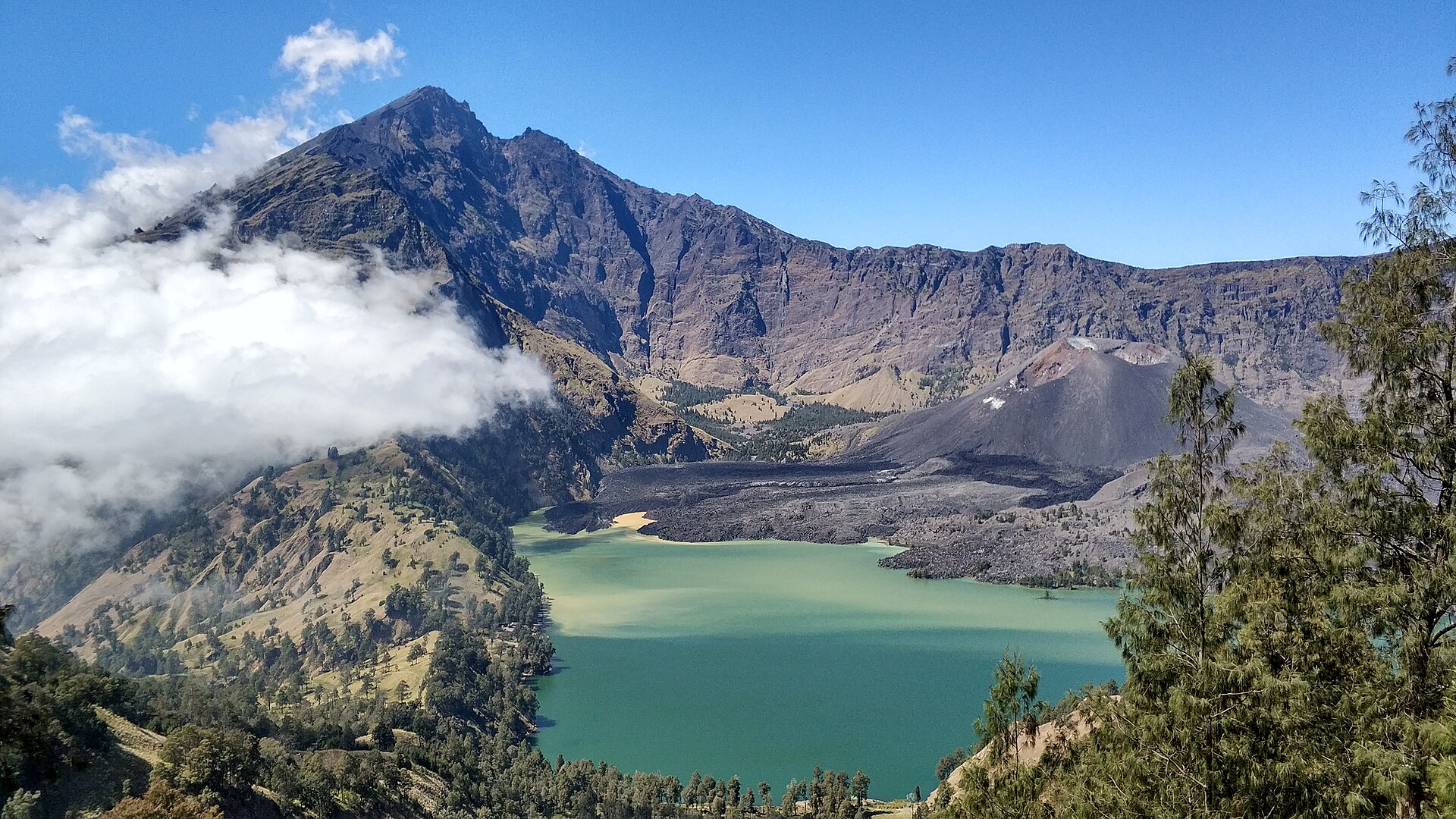 Rinjani landscape on the way down